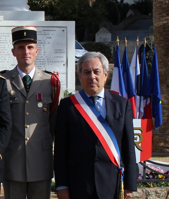 Le 11 novembre 2017 avec le maire de Calvi Ange Santini Le 11 novembre 2017 avec le maire de Calvi Ange Santini