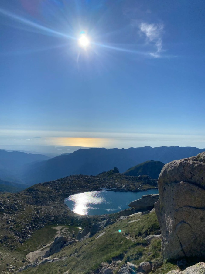 La photo du jour : au pied de la Punta Bacinellu, le lac de Bastani