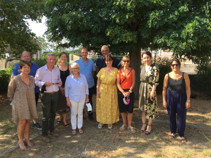 Associations et partenaires de l'opération "Vacances autrement" Associations et partenaires de l'opération "Vacances autrement"