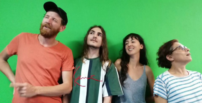 L'équipe d'Allindì sur fond vert ! L'équipe d'Allindì sur fond vert !