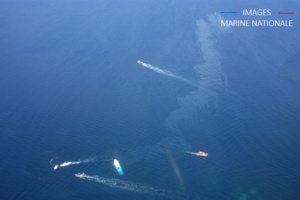 Un yacht italien heurte un rocher au large de l'île de Cavallo Un yacht italien heurte un rocher au large de l'île de Cavallo
