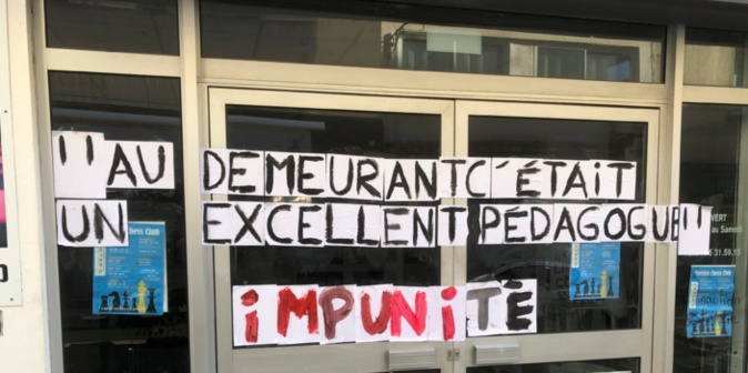 A Casa di i scacchi visée par des collages féministes : la ligue corse d'échecs rappelle "son absence de responsabilité" A Casa di i scacchi visée par des collages féministes : la ligue corse d'échecs rappelle "son absence de responsabilité"