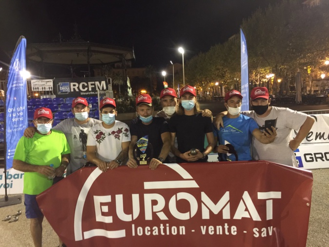 Les 4 doublettes qui se sont partagées la victoire du Trophée Euromat. Les 4 doublettes qui se sont partagées la victoire du Trophée Euromat.