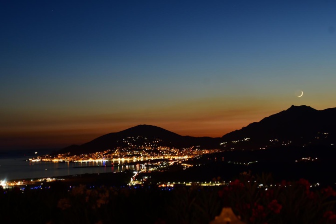 La photo du jour : Ajaccio by night vu de Bastelicaccia La photo du jour : Ajaccio by night vu de Bastelicaccia