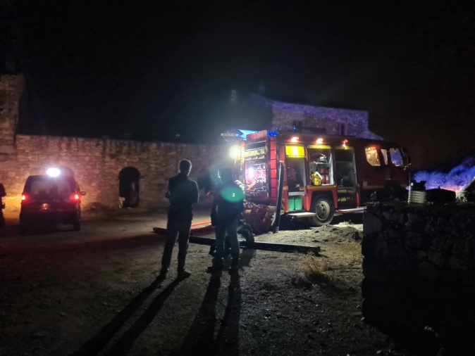 Monticello : une habitation ravagée par les flammes Monticello : une habitation ravagée par les flammes