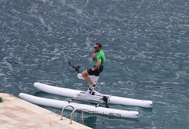 Le champion de MMA Conor McGregor à Calvi pour relever un défi de la Fondation Charlène de Monaco en Water-Bike