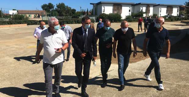 Le Président du Conseil exécutif de la Collectivité de Corse (CdC), Gilles Simeoni, Gilles Simeoni, à son arrivée au collège de Biguglia.
