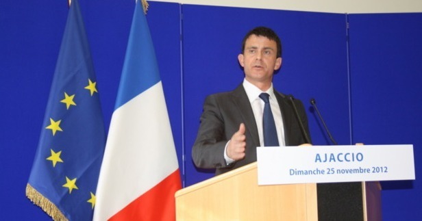 Le ministre de l'intérieur Manuel Valls a tenu une conférence de presse ce matin la préfecture d'Ajaccio. Peu ou pas d'éléments concrets ont été divulgués. (Photo: Marilyne Santi)