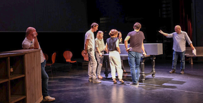 Laurent Simonpoli dirige son équipe sous le regard de Jean-Claude Acquaviva ©LH Laurent Simonpoli dirige son équipe sous le regard de Jean-Claude Acquaviva ©LH