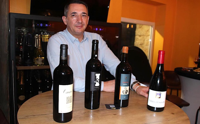 In Vino Veritas - Le Carcaghjolu Neru : "une main de fer dans un gant de velours" In Vino Veritas - Le Carcaghjolu Neru : "une main de fer dans un gant de velours"