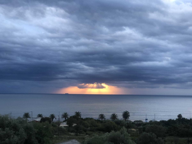 Lever de… soleil sur Bastia. (Joséphine Cossu)
