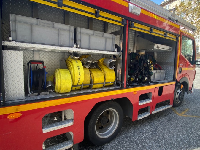 Une maison détruite par les flammes à Tizzano Une maison détruite par les flammes à Tizzano