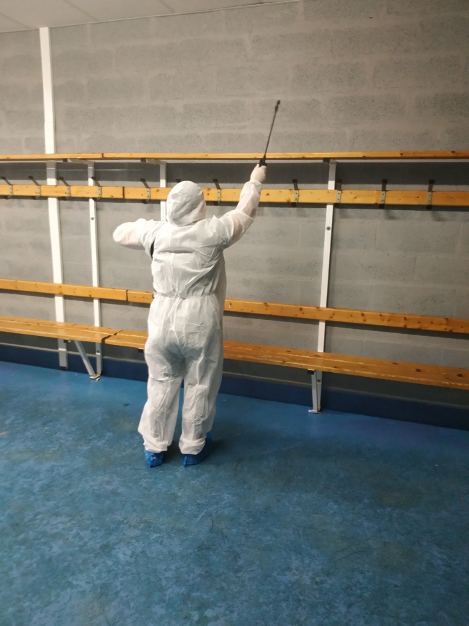 Covid19 : les vestiaires et locaux du stade Ambrogi désinfectés Covid19 : les vestiaires et locaux du stade Ambrogi désinfectés