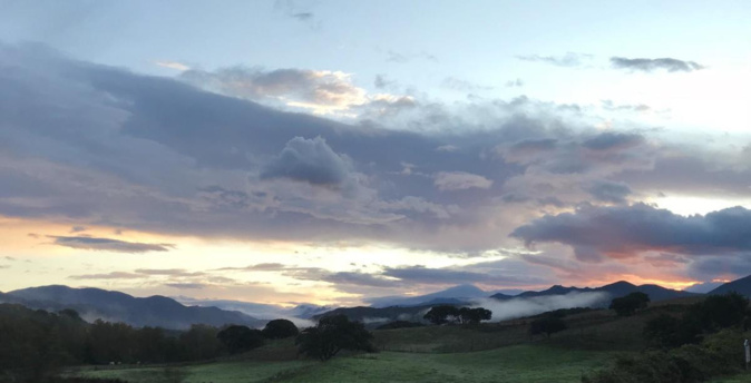 Lever de soleil sur la Madunina à Sartene Lever de soleil sur la Madunina à Sartene
