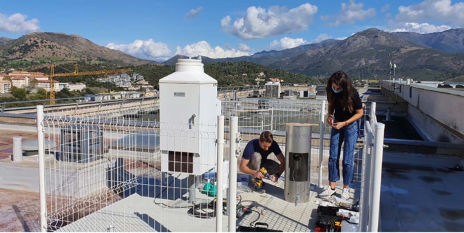 Les pluviomètres installés sur le toit de l'université (photo Université de Corte) Les pluviomètres installés sur le toit de l'université (photo Université de Corte)