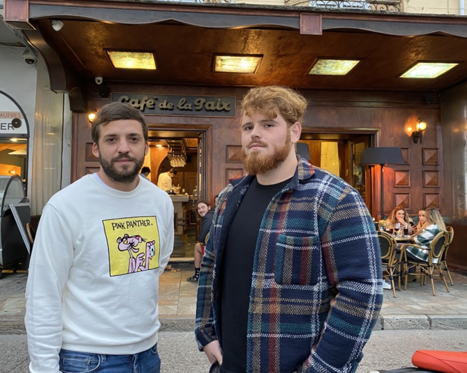 Gaspard et Pasqua, directeurs du Café de la Paix à Bastia Gaspard et Pasqua, directeurs du Café de la Paix à Bastia