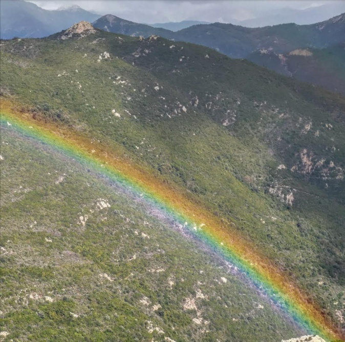 Instant magique en redescendant de la Punta Pastinaca vers Appietto (Stéphanie Ingram)