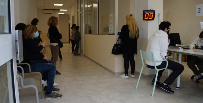 Le hall d'attente des tests PCR Le hall d'attente des tests PCR