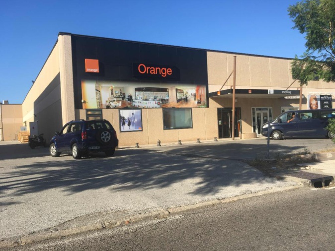 Tocc'à voi - « Vous êtes italienne ? Pas d'abonnement téléphonique » Tocc'à voi - « Vous êtes italienne ? Pas d'abonnement téléphonique »