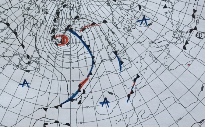 Un anticyclone va se positionner sur l'Europe de l'Est, protégeant nos régions des perturbations mais pas de la formation de nuages bas...