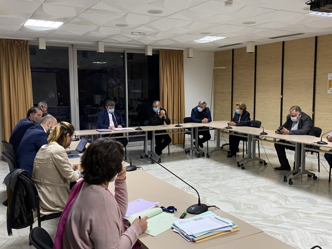 Une délégation composée du bureau de l'association des maires de Haute-Corse et des présidents d'EPCI a été reçue à la préfecture de Bastia ce lundi 9 novembre. Photo préfecture d cela Haute-Corse
