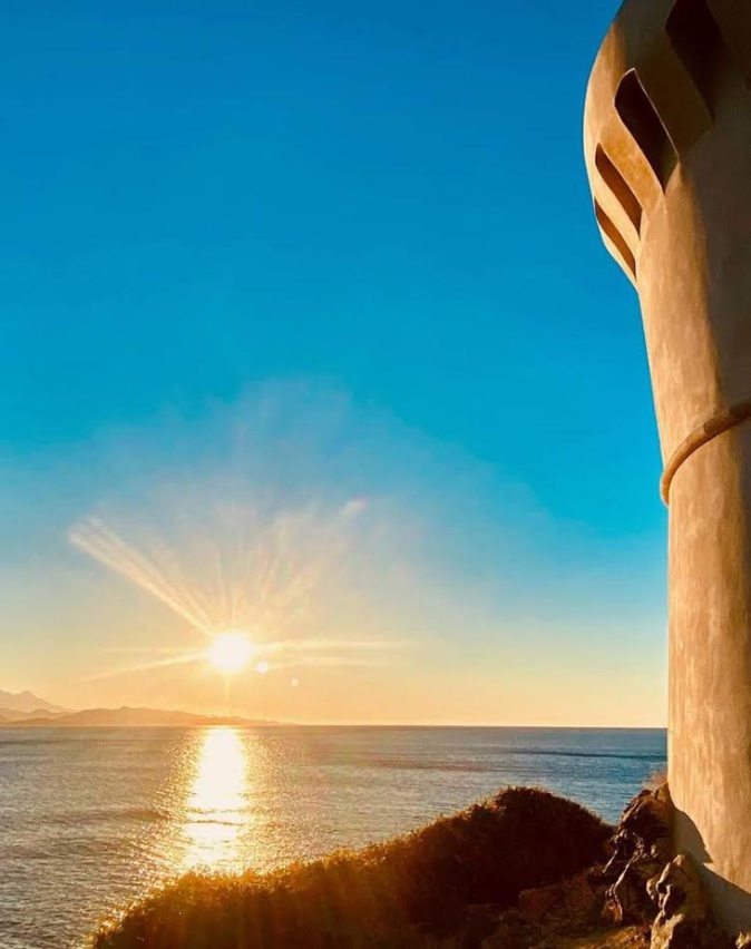 U tramontu vistu da i pedi di a torre d'Albu (Photo François Gaggeri) U tramontu vistu da i pedi di a torre d'Albu (Photo François Gaggeri)
