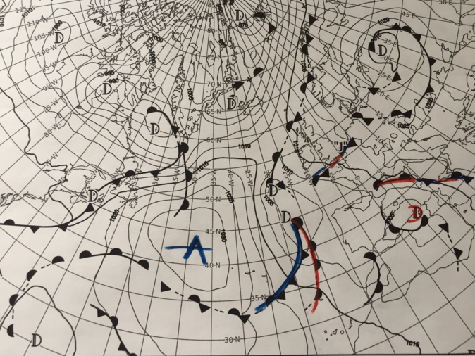 La dépression sur la Sardaigne engendrant un temps fortement perturbé sur la Corse La dépression sur la Sardaigne engendrant un temps fortement perturbé sur la Corse