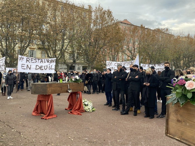 Mobilisation massive à Bastia pour venir en aide aux emplois insulaires. Mobilisation massive à Bastia pour venir en aide aux emplois insulaires.