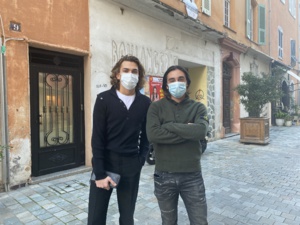 Thomas et Pierre, étudiants de 20 ans. Thomas et Pierre, étudiants de 20 ans.