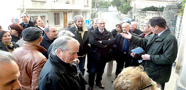 Route de Ville à Bastia, l'amiante s'invite au débat
