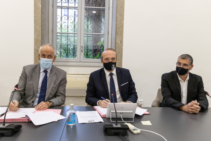 Signature de la convention ce vendredi 4 décembre. Photo : Laurent Roch Signature de la convention ce vendredi 4 décembre. Photo : Laurent Roch