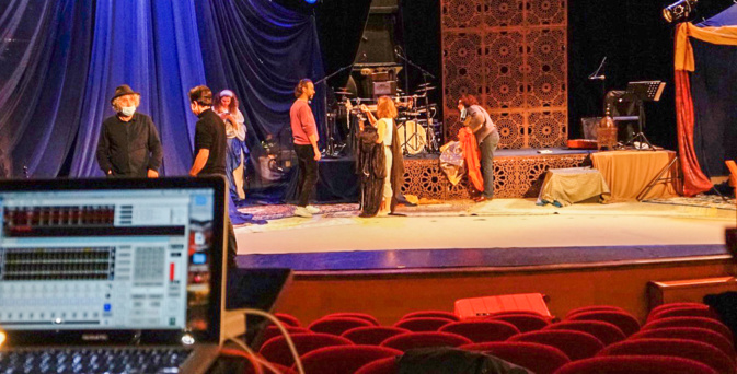 Tous en scène ! Tous en scène !