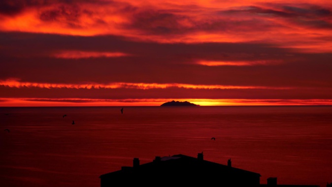 Merveilleux lever de soleil sur Bastia. (100drine20)