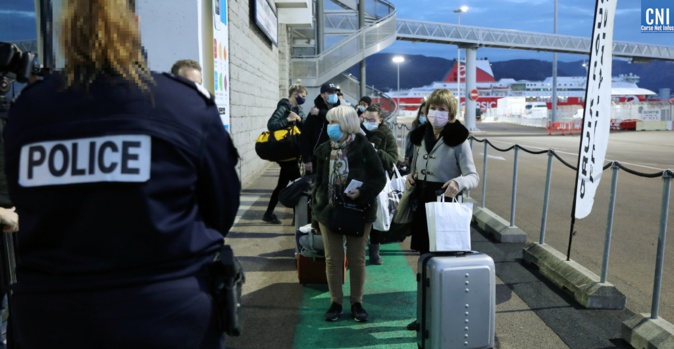 Le port d'Ajaccio ce samedi 19 décembre. Photo Michel Luccioni