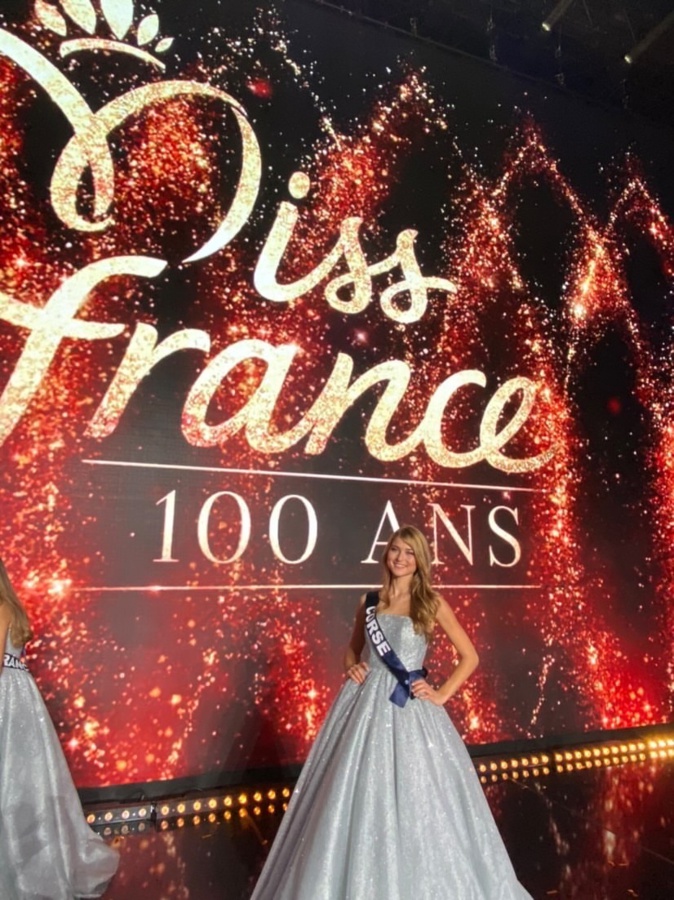 Noémie Leca, arrive dans le top 15 à Miss France