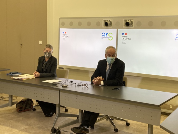 La directrice de l'ARS Marie-Hélène Lecenne et le préfet de Corse Pascal Lelarge. La directrice de l'ARS Marie-Hélène Lecenne et le préfet de Corse Pascal Lelarge.