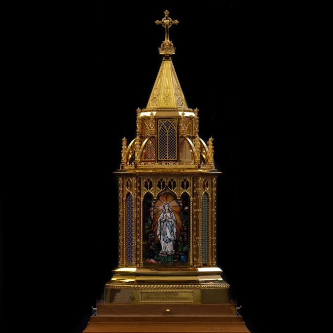 Bastia : Le reliquaire de sainte Bernadette à Notre-Dame de Lourdes Bastia : Le reliquaire de sainte Bernadette à Notre-Dame de Lourdes