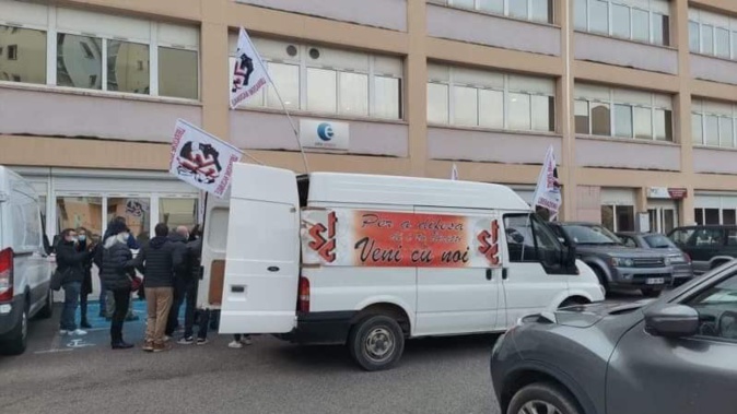 Photo page Facebook Core in Fronte Photo page Facebook Core in Fronte