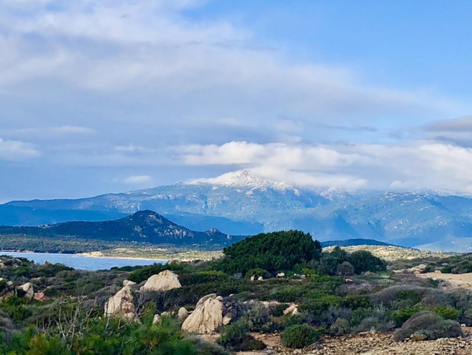 La photo du jour : entre Figari et Bonifacio