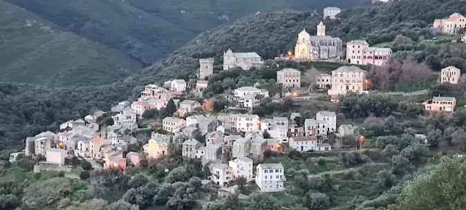 La photo du jour : u bellu paese di Ruglianu La photo du jour : u bellu paese di Ruglianu