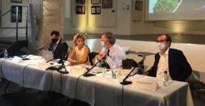 Nanette Maupertuis et le Secrétaire d'Etat au tourisme, Jean-Baptiste Lemoyne, le 10 septembre à Bunifaziu. Nanette Maupertuis et le Secrétaire d'Etat au tourisme, Jean-Baptiste Lemoyne, le 10 septembre à Bunifaziu.