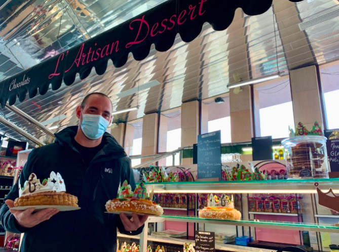 Antoine Cecchi de l'Artisan Dessert reversera l'intégralité des bénéfices issus de la vente des 200 galettes des Rois à l'association Inseme (Photo Ville d'Ajaccio).