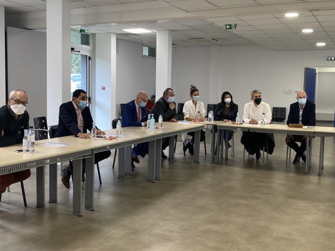 Bastia : des professeurs parisiens signent une convention avec l'hôpital pour soigner l'endométriose Bastia : des professeurs parisiens signent une convention avec l'hôpital pour soigner l'endométriose