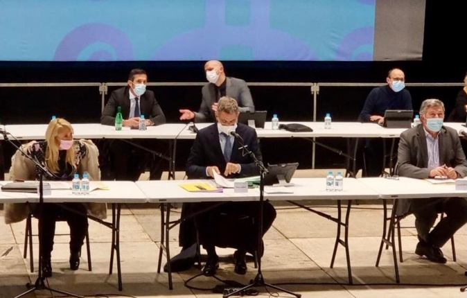 Le conseil municipal vote à l'unanimité le principe d'une DSP pour la distribution du gaz. Le conseil municipal vote à l'unanimité le principe d'une DSP pour la distribution du gaz.