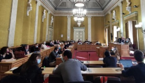 La réunion du Comité de bassin de Corse à Aiacciu. La réunion du Comité de bassin de Corse à Aiacciu.