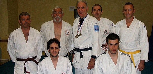 Bernard Favre du Dojo de Montegrossu remporte le Master vétérans du Medoc