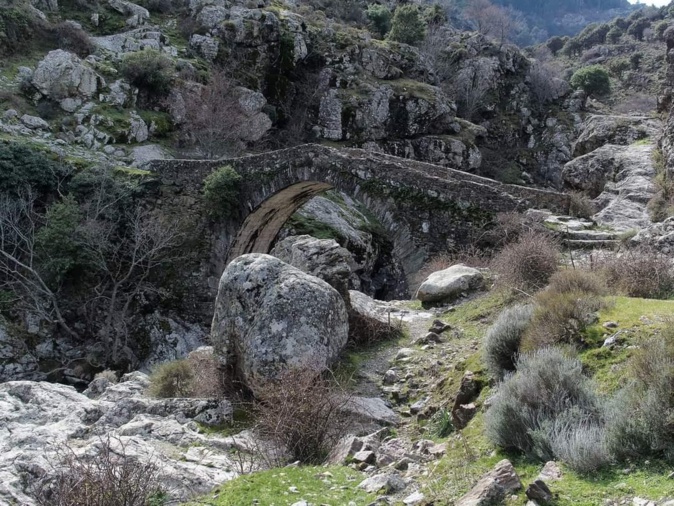 La photo du jour : le pont génois d'Ascu