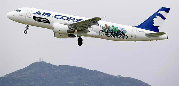 L'image du jour : Air Corsica, supporter du Tour de France
