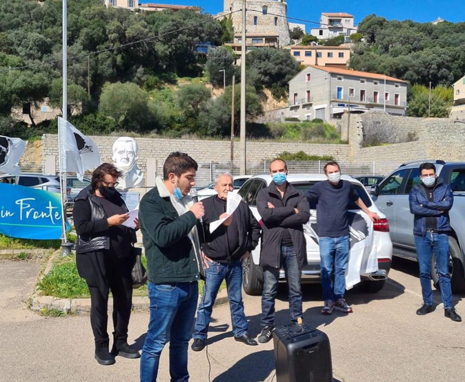 (Photos @coreinfronte) (Photos @coreinfronte)