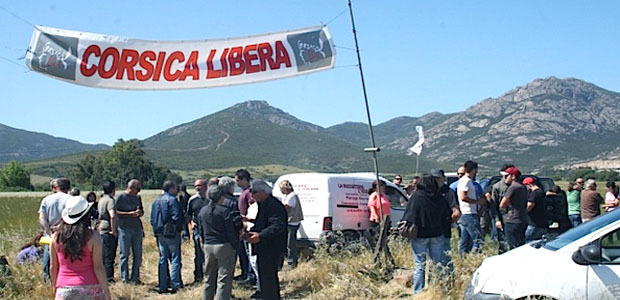 Mobilisation contre un projet de golf à Calenzana